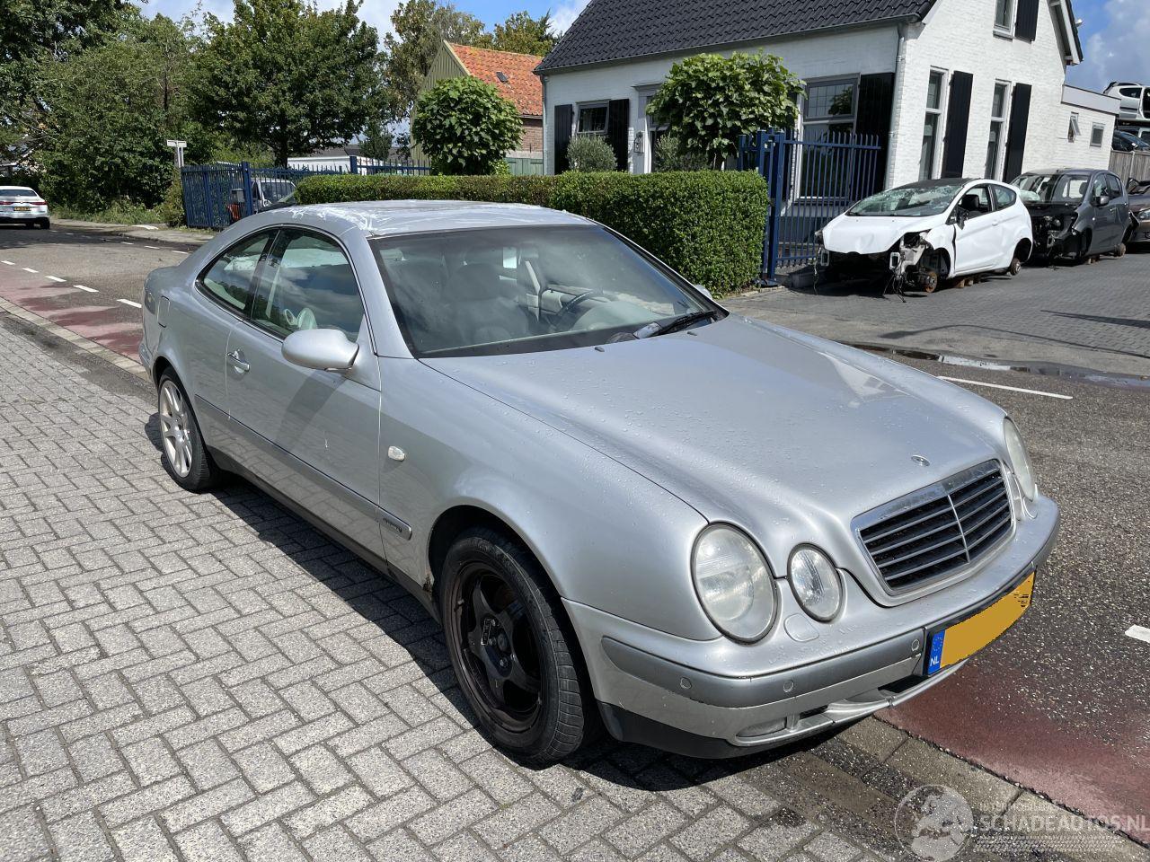 Mercedes CLK 2.0 - 16V Coupe
