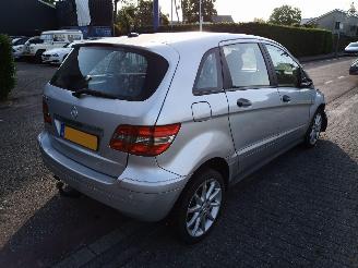 Mercedes B-klasse 2.0 AUT picture 4