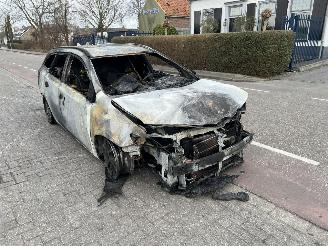 demontáž osobní automobily Toyota Auris Touring Sports 1.8-16V Hybrid 2018/3