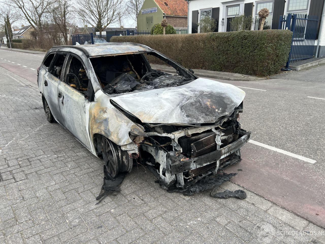 Toyota Auris Touring Sports 1.8-16V Hybrid