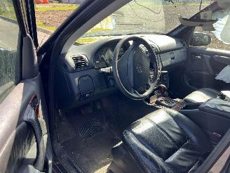 Mercedes ML 400 4.0 CDi V8-32V picture 5