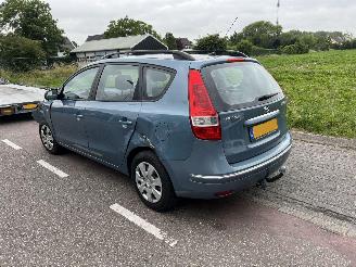 Hyundai I-30 1.6 CVVT 16V Combi picture 4