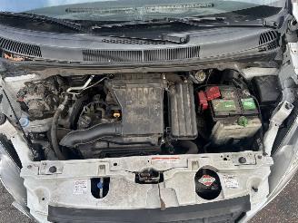 Suzuki Splash 1.0-12V picture 6