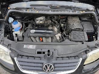 Volkswagen Touran 2.0 FSi picture 6