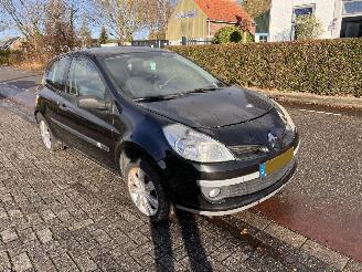 krockskadad bil auto Renault Clio 1.4-16V 2006/11