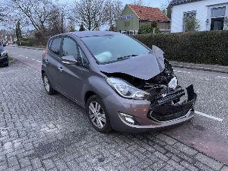 uszkodzony samochody osobowe Hyundai Ix20 1.4-16V 2012/6