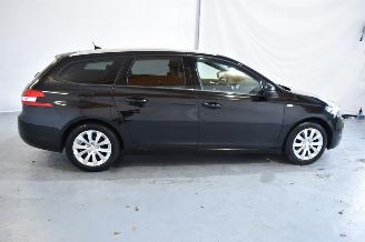 Peugeot 308 1.2 PureTech Style picture 8