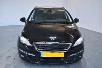 Peugeot 308 1.2 PureTech Style picture 2