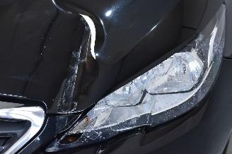 Peugeot 308 1.2 PureTech Style picture 10