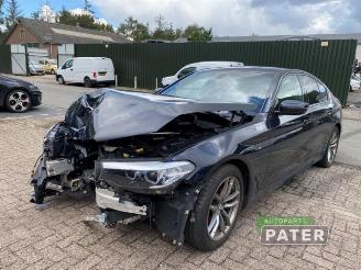 Salvage car BMW 5-serie 5 serie (G30), Sedan, 2016 523d Mild Hybrid 2020/7