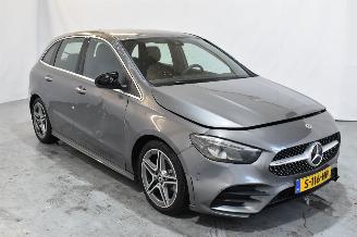 Schadeauto Mercedes B-klasse 180 AMG Line 2023/1