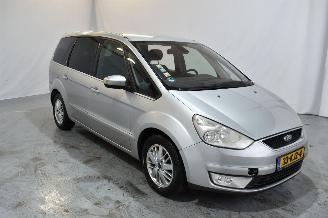 krockskadad bil auto Ford Galaxy 2.3-16V Ghia 2010/1