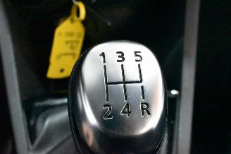 Renault Clio 0.9 TCe Limited picture 35