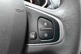 Renault Clio 0.9 TCe Limited picture 32