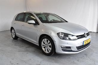 krockskadad bil auto Volkswagen Golf 1.0 TSI Comfortline 2017/5