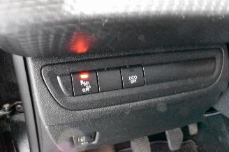 Peugeot 208 1.2 PureT. Signature picture 29