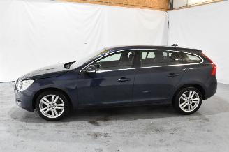 Volvo V-60 1.6 T3 Momentum picture 5