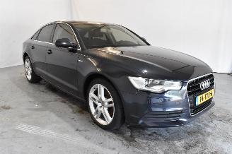 krockskadad bil auto Audi A6 Limousine 2.0 TFSI Hyb. PL.Pl. 2012/4
