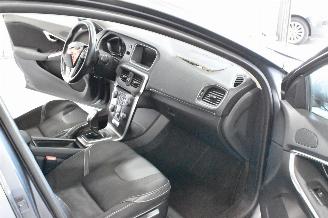 Volvo V-40 1.6 D2 Momentum picture 18