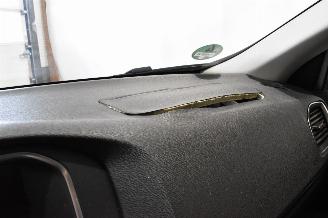 Volvo V-40 1.6 D2 Momentum picture 14