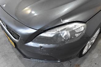 Volvo V-40 1.6 D2 Momentum picture 10