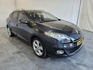 krockskadad bil auto Renault Mégane 1.2 TCe Collection 2013/6