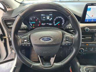 Ford Focus 1.5 EcoBl. Tr.Ed.Bns picture 25