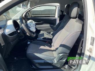 Fiat 500E 500e (332), Hatchback, 2020 42 kWh 3+1 picture 12