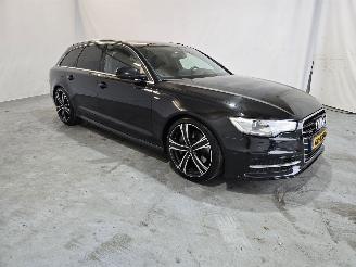krockskadad bil auto Audi A6 avant 3.0 TFSI quattro Pro Line S 2012/1