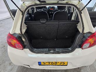 Mitsubishi Space-star 1.0 Entry picture 19