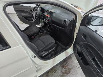 Mitsubishi Space-star 1.0 Entry picture 17