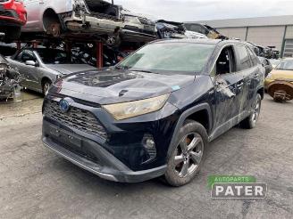 Auto da rottamare Toyota Rav-4 RAV4 (A5), Terreinwagen, 2018 2.5 Hybrid 16V AWD 2019/10