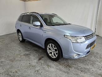 škoda osobní automobily Mitsubishi Outlander 2.0 PHEV Instyle+ 2015/1
