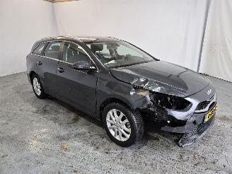 škoda osobní automobily Kia Ceed 1.0 T-GDi Dynamic Line 2022/12