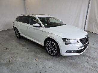 krockskadad bil auto Skoda Superb 1.6 TDI Ambition Bns 2017/5