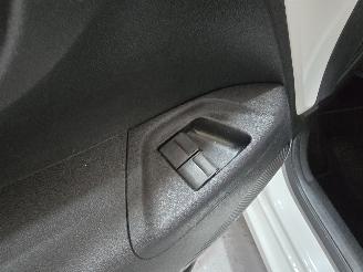 Peugeot 108 1.0 e-VTi Blue Lion picture 19