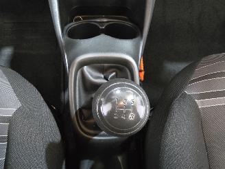 Peugeot 108 1.0 e-VTi Blue Lion picture 29