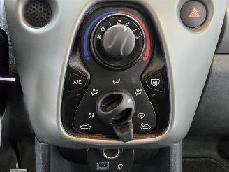 Peugeot 108 1.0 e-VTi Blue Lion picture 28