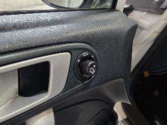 Ford Fiesta 1.6 TDCi Titanium picture 24