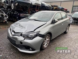 Auto da rottamare Toyota Auris Auris (E18), Hatchback 5-drs, 2012 / 2019 1.8 16V Hybrid 2015/7