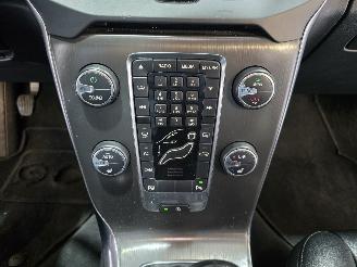 Volvo V-40 1.6 D2 R-Design picture 32