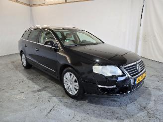 Vaurioauto  passenger cars Volkswagen Passat 2.0 FSI Highline Business 2007/1