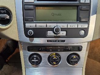 Volkswagen Passat 2.0 FSI Highline Business picture 29