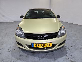 Opel Astra GTC 1.6 Enjoy picture 2