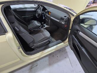 Opel Astra GTC 1.6 Enjoy picture 15