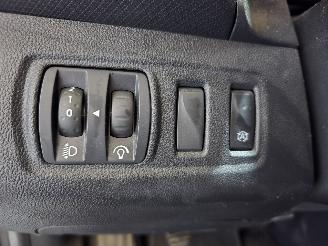 Renault Clio 0.9 TCe Limited picture 24