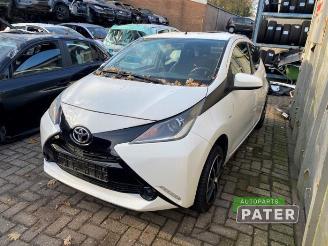 Dezmembrări autoturisme Toyota Aygo Aygo (B40), Hatchback, 2014 1.0 12V VVT-i 2015/3