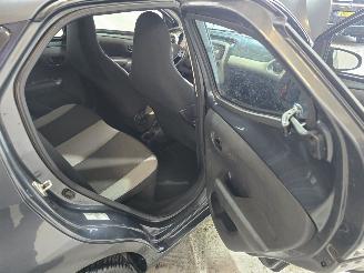 Toyota Aygo 1.0 VVT-i x-play picture 19