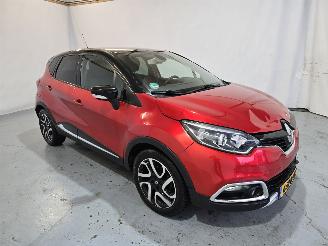 skadebil auto Renault Captur 1.2 TCe Helly Hansen 2015/1