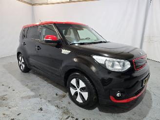 krockskadad bil auto Kia E-Soul ExecutiveLine 27 kWh 2015/11